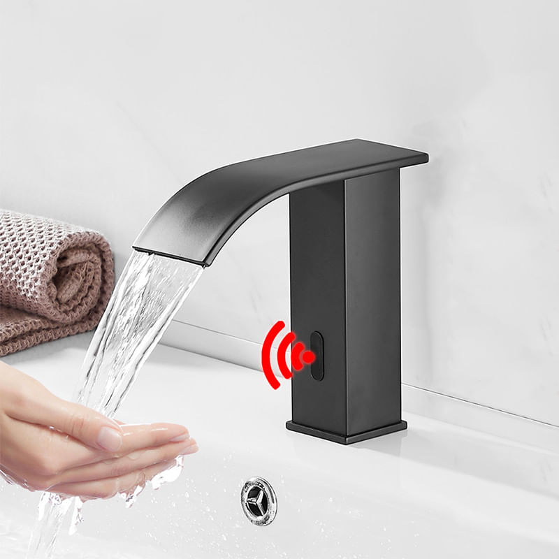 Casa si Gradina - Sanitare - Lavoar baie si accesorii - Baterii sanitare - Baterie chiuveta baie, Blackswan, Tip M183, model negru scurt cu pipa tip cascada si senzor, dimensiune 15 cm - Infinity.ro