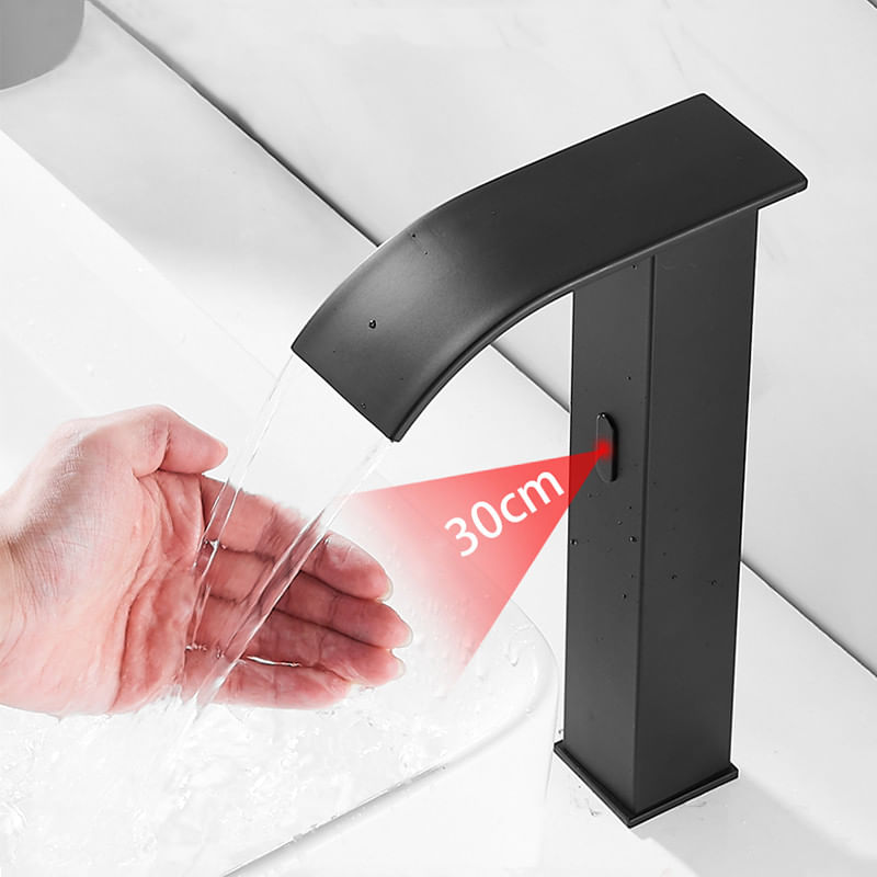 Casa si Gradina - Sanitare - Lavoar baie si accesorii - Baterii sanitare - Baterie chiuveta baie, Blackswan, Tip M184, model negru inalt cu pipa tip cascada si senzor, dimensiune 31 cm - Infinity.ro