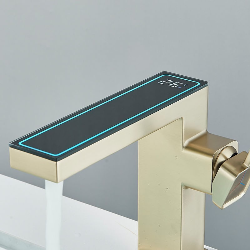 Casa si Gradina - Sanitare - Lavoar baie si accesorii - Baterii sanitare - Baterie chiuveta baie, Blackswan, Tip M343, model auriu mat, cu display digital, dimensiune 20.3 cm - Infinity.ro