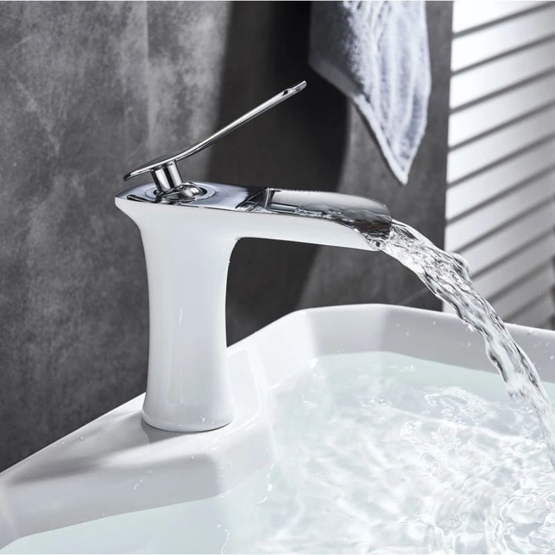 Casa si Gradina - Sanitare - Lavoar baie si accesorii - Baterii sanitare - Baterie chiuveta baie, Blackswan, Tip Cascada M57, model alb/crom, dimensiune 16 cm - Infinity.ro