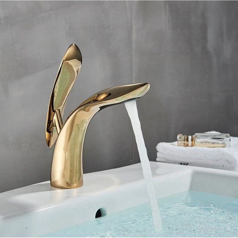 Casa si Gradina - Sanitare - Lavoar baie si accesorii - Baterii sanitare - Baterie chiuveta baie, Blackswan, Tip M88, model auriu lucios, dimensiune 20 cm - Infinity.ro