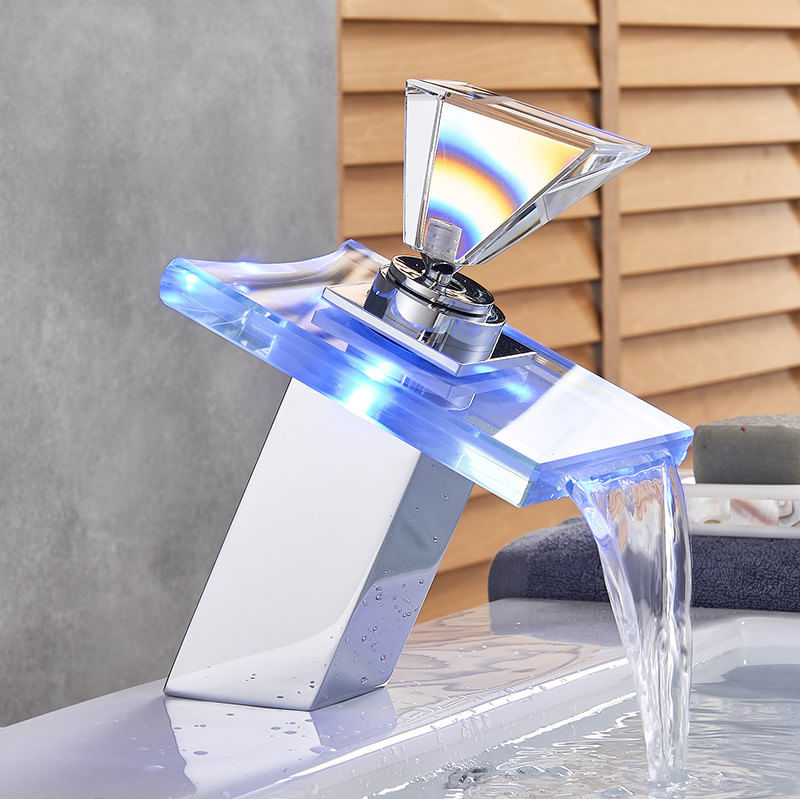 Casa si Gradina - Sanitare - Lavoar baie si accesorii - Baterii sanitare - Baterie chiuveta baie cu led, Blackswan, Tip Cascada M21, model crom, dimensiune 18 cm - Infinity.ro