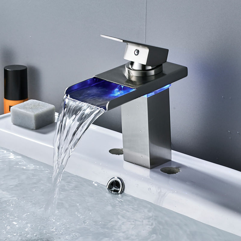 Casa si Gradina - Sanitare - Lavoar baie si accesorii - Baterii sanitare - Baterie chiuveta baie, Blackswan, Tip Cascada M31, model nichel, dimensiune 16 cm - Infinity.ro