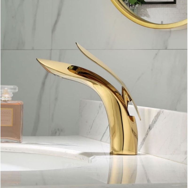 Casa si Gradina - Sanitare - Lavoar baie si accesorii - Baterii sanitare - Baterie chiuveta baie, Blackswan, Tip M88, model auriu lucios, dimensiune 20 cm - Infinity.ro