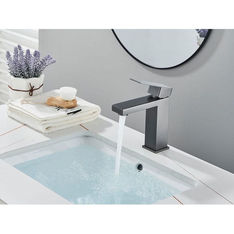 Casa si Gradina - Sanitare - Lavoar baie si accesorii - Baterii sanitare - Baterie chiuveta baie, Blackswan, Tip M311, model gri antracit scurt, dimensiune 18.5 cm - Infinity.ro