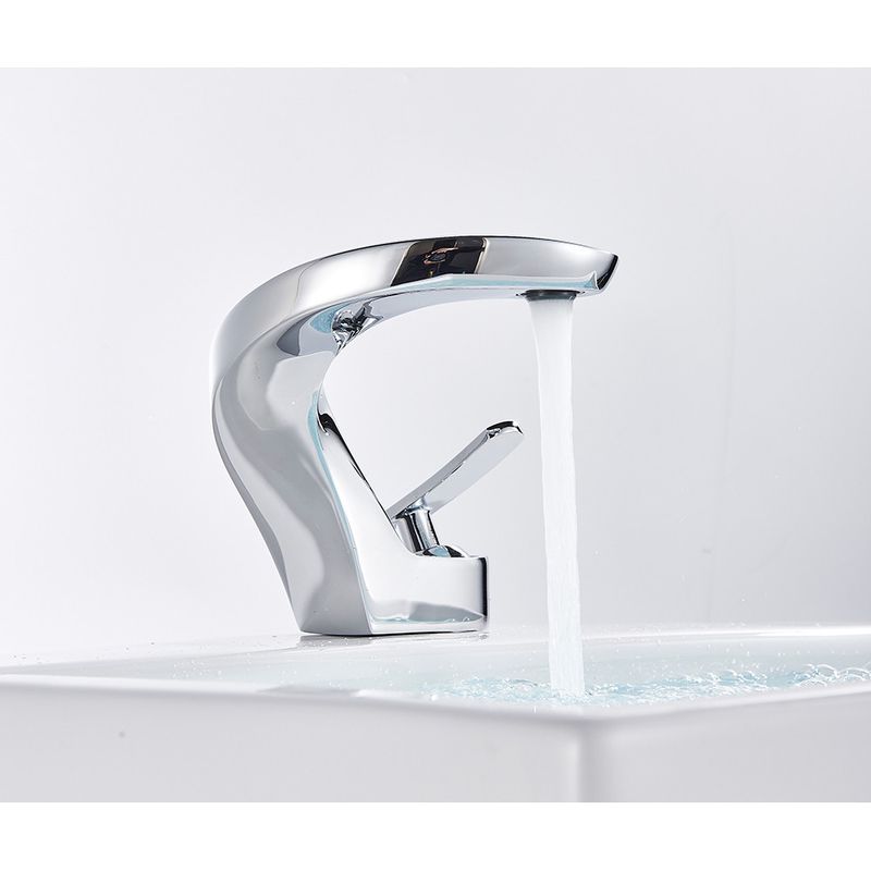 Casa si Gradina - Sanitare - Lavoar baie si accesorii - Baterii sanitare - Baterie chiuveta baie, Blackswan, Tip M15, model crom, dimensiune 14.5 cm - Infinity.ro