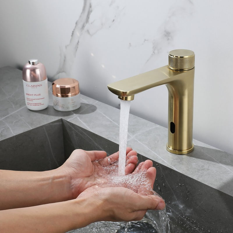 Casa si Gradina - Sanitare - Lavoar baie si accesorii - Baterii sanitare - Baterie chiuveta baie, Blackswan, Tip M339, model auriu mat, cu senzor de pornire, dimensiune 17 cm - Infinity.ro