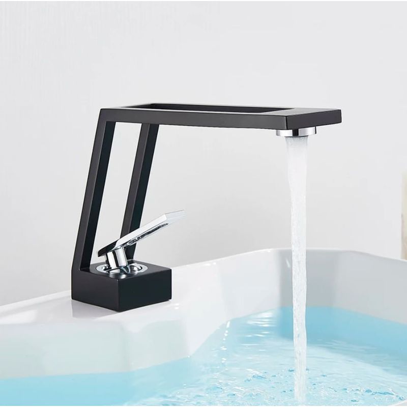 Casa si Gradina - Sanitare - Lavoar baie si accesorii - Baterii sanitare - Baterie chiuveta baie, Blackswan, Tip M26, model negru mat, dimensiune 15 cm - Infinity.ro