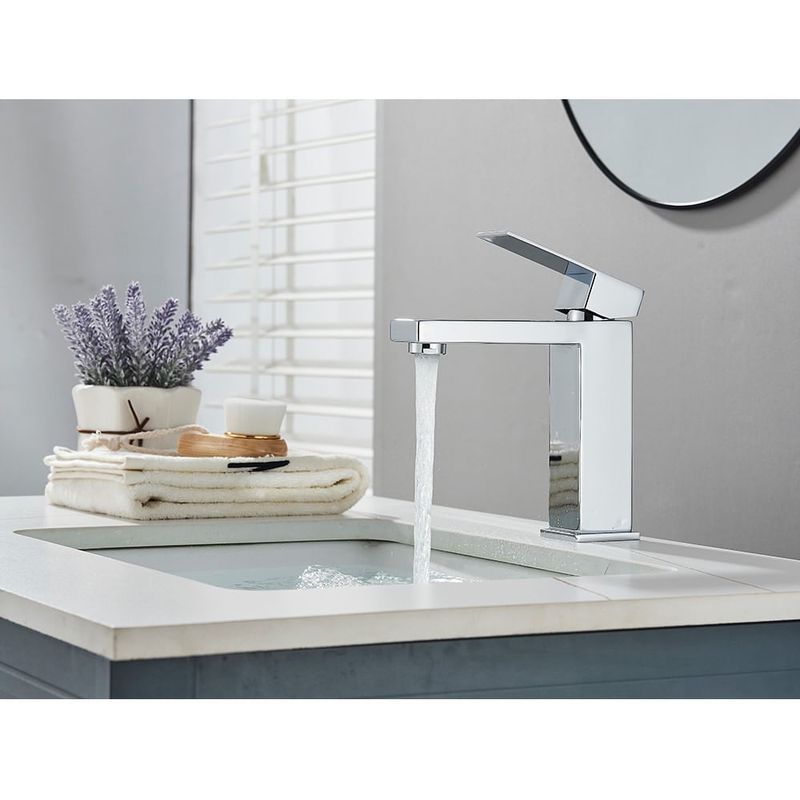 Casa si Gradina - Sanitare - Lavoar baie si accesorii - Baterii sanitare - Baterie chiuveta baie, Blackswan, Tip M309, model crom scurt, dimensiune 18.5 cm - Infinity.ro