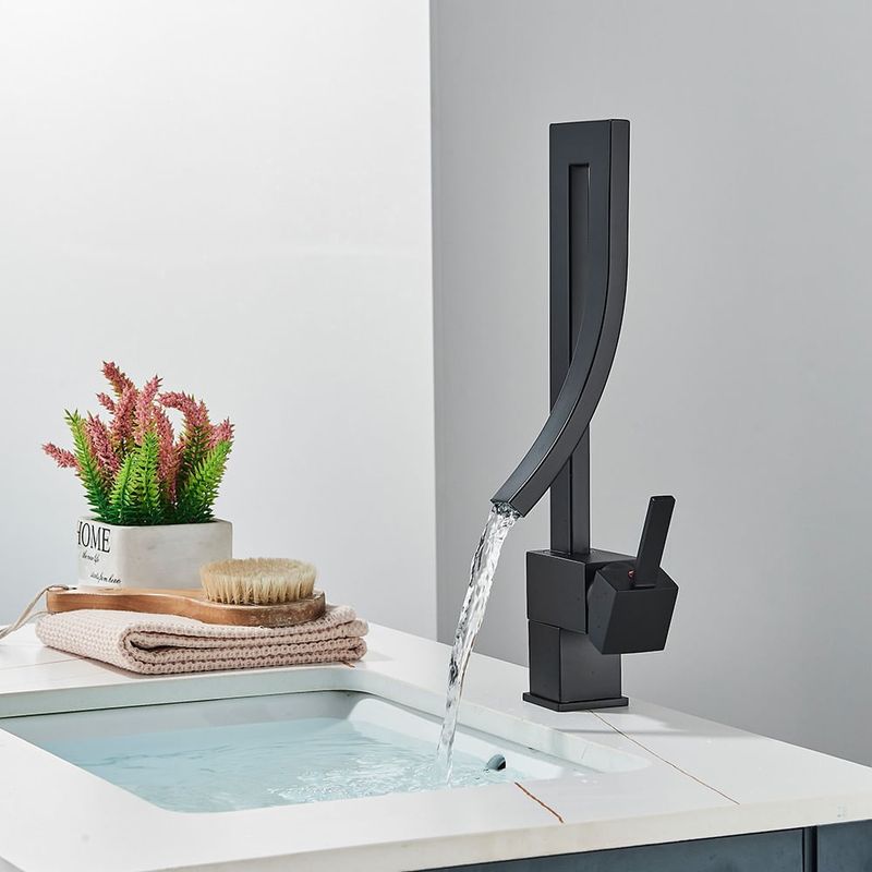 Casa si Gradina - Sanitare - Lavoar baie si accesorii - Baterii sanitare - Baterie chiuveta baie, Blackswan, Tip M296, model negru mat tip cascada, dimensiune 34 cm - Infinity.ro