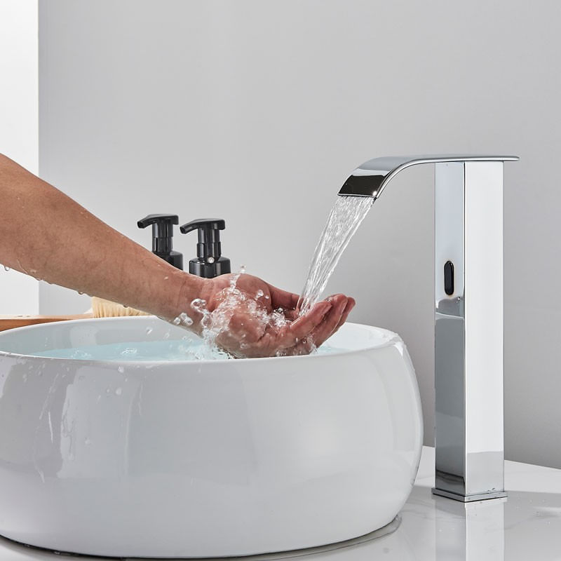 Casa si Gradina - Sanitare - Lavoar baie si accesorii - Baterii sanitare - Baterie chiuveta baie, Blackswan, Tip M186, model crom inalt cu pipa tip cascada si senzor, dimensiune 30.5 cm - Infinity.ro