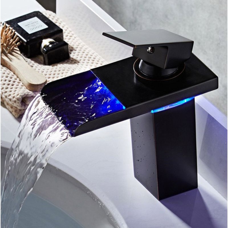 Casa si Gradina - Sanitare - Lavoar baie si accesorii - Baterii sanitare - Baterie chiuveta baie, Blackswan, Tip Cascada M32, model negru mat, dimensiune 17 cm - Infinity.ro