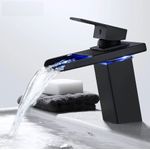 Casa si Gradina - Sanitare - Lavoar baie si accesorii - Baterii sanitare - Baterie chiuveta baie, Blackswan, Tip Cascada M32, model negru mat, dimensiune 17 cm - Infinity.ro