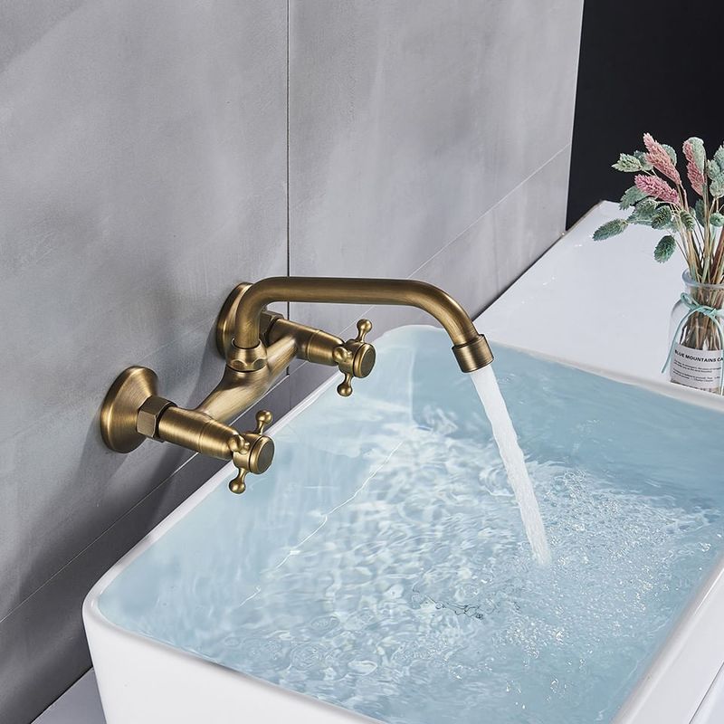 Casa si Gradina - Sanitare - Lavoar baie si accesorii - Baterii sanitare - Baterie chiuveta baie, Blackswan, Tip M245, model bronz antichizat, dimensiune 26 cm - Infinity.ro