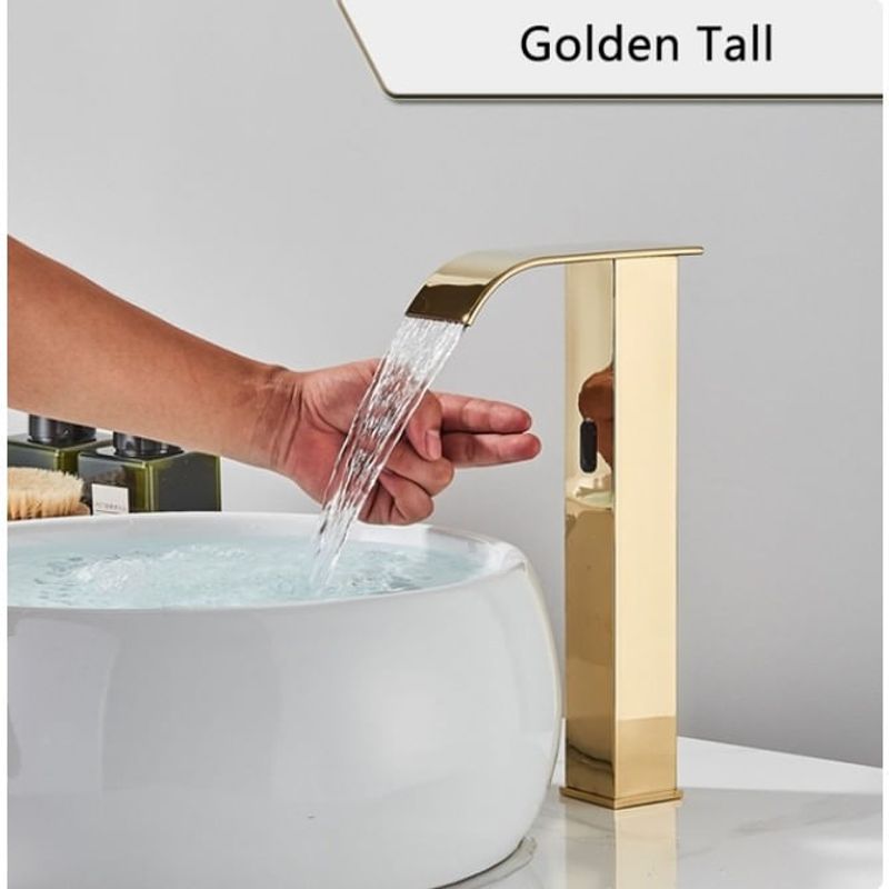 Casa si Gradina - Sanitare - Lavoar baie si accesorii - Baterii sanitare - Baterie chiuveta baie, Blackswan, Tip M304, model auriu inalt cu pipa tip cascada si senzor, dimensiune 31 cm - Infinity.ro