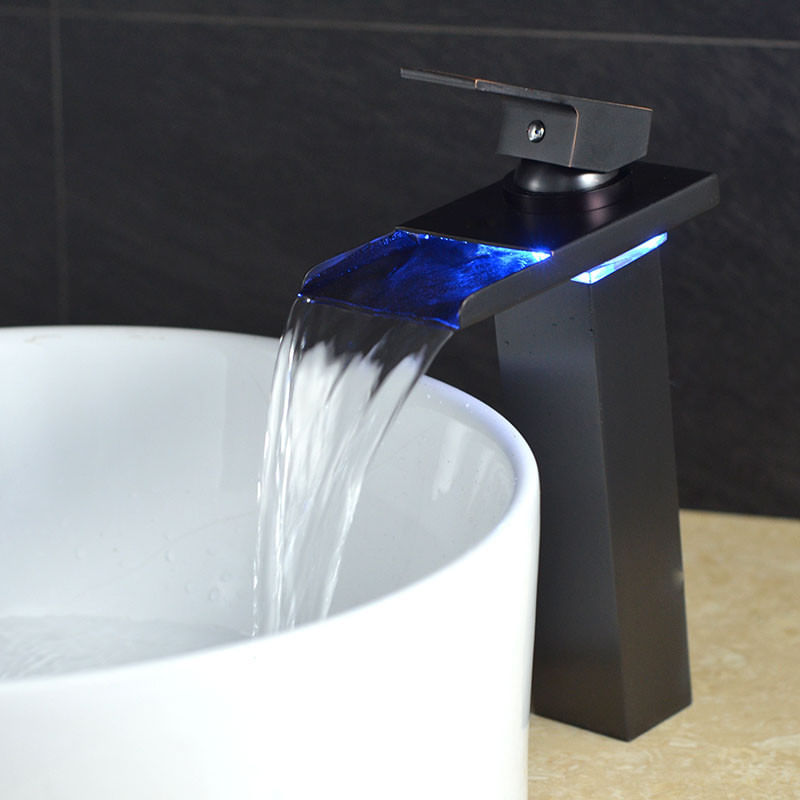 Casa si Gradina - Sanitare - Lavoar baie si accesorii - Baterii sanitare - Baterie chiuveta baie, Blackswan, Tip Cascada M35, model negru antichizat, dimensiune 31.5 cm - Infinity.ro