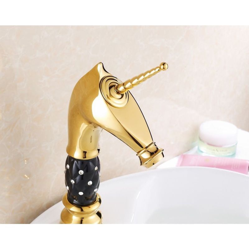 Casa si Gradina - Sanitare - Lavoar baie si accesorii - Baterii sanitare - Baterie chiuveta baie, Blackswan, Tip M270 Unicorn, model auriu/ negru mediu, dimensiune 27.2 cm - Infinity.ro