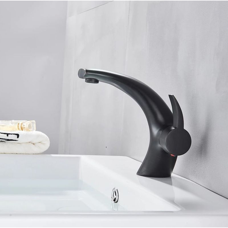 Casa si Gradina - Sanitare - Lavoar baie si accesorii - Baterii sanitare - Baterie chiuveta baie, Blackswan, Tip M54, model negru mat, dimensiune 17.5 cm - Infinity.ro