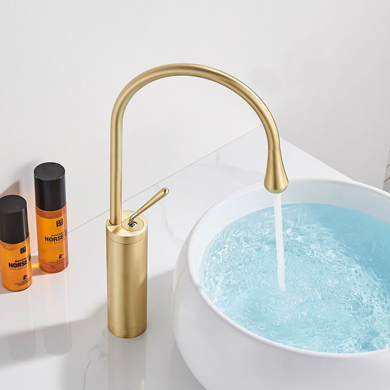 Casa si Gradina - Sanitare - Lavoar baie si accesorii - Baterii sanitare - Baterie chiuveta baie, Blackswan, Tip M65, model auriu mat, dimensiune 45 cm - Infinity.ro