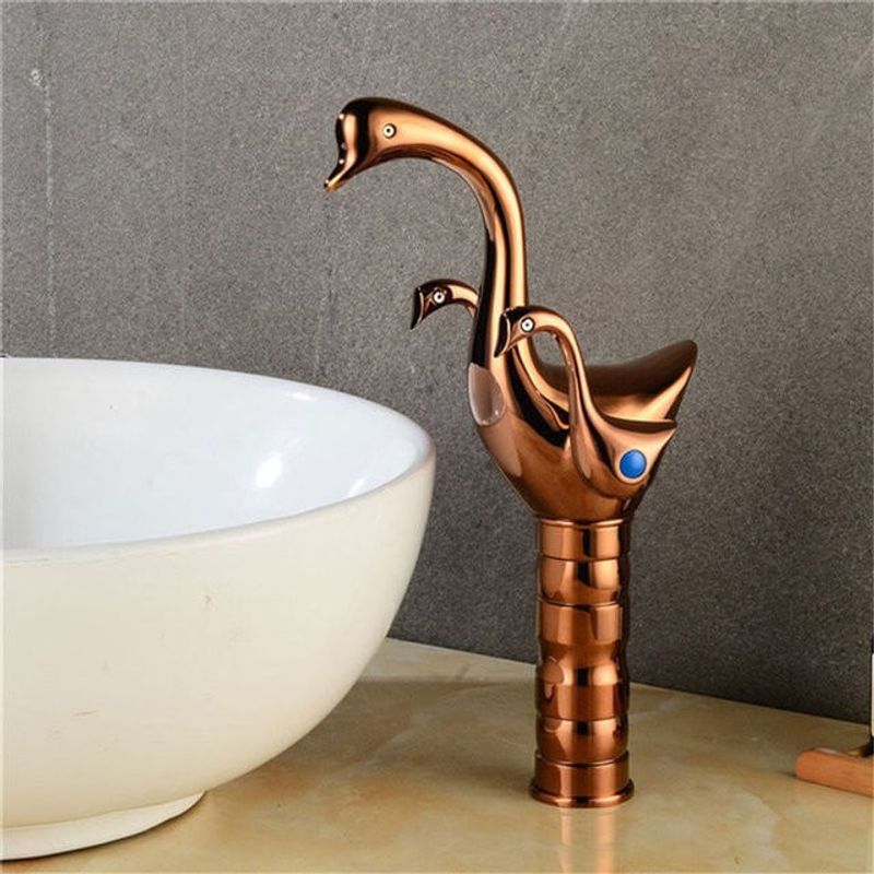 Casa si Gradina - Sanitare - Lavoar baie si accesorii - Baterii sanitare - Baterie chiuveta baie, Blackswan, Tip M264 Lebada, model auriu rose cu montare pe blat, dimensiune 31 cm - Infinity.ro