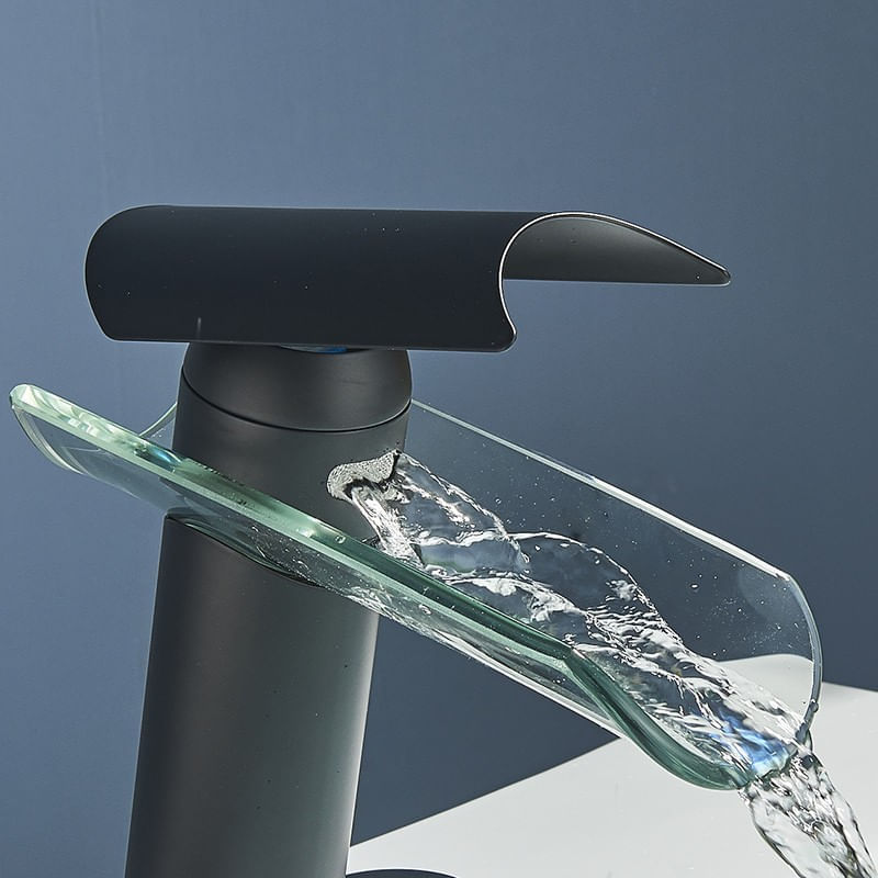 Casa si Gradina - Sanitare - Lavoar baie si accesorii - Baterii sanitare - Baterie chiuveta baie, Blackswan, Tip M91 cascada, model negru mat, dimensiune 18 cm - Infinity.ro