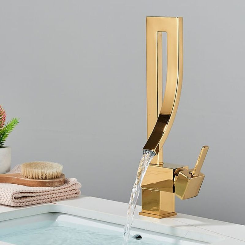 Casa si Gradina - Sanitare - Lavoar baie si accesorii - Baterii sanitare - Baterie chiuveta baie, Blackswan, Tip M295, model auriu lucios tip cascada, dimensiune 34 cm - Infinity.ro