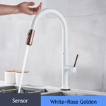 Casa si Gradina - Sanitare - Chiuveta bucatarie si accesorii - Baterii bucatarie - Baterie chiuveta bucatarie, Blackswan, Tip M213, cu senzor si doua moduri, model alb/ rose gold, dimensiune 42 cm - Infinity.ro