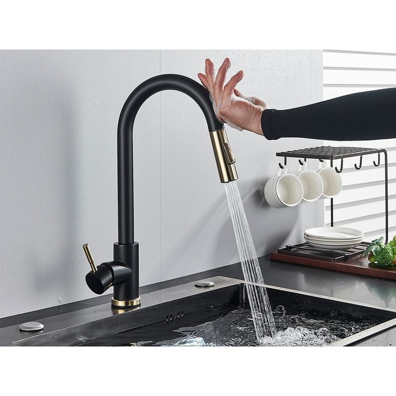 Casa si Gradina - Sanitare - Chiuveta bucatarie si accesorii - Baterii bucatarie - Baterie chiuveta bucatarie, Blackswan, Tip M28 cu senzor, model negru/ auriu, dimensiune 39 cm - Infinity.ro