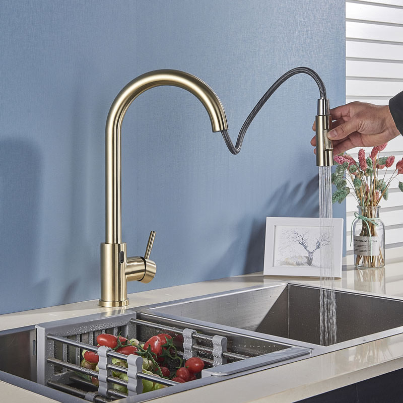 Casa si Gradina - Sanitare - Chiuveta bucatarie si accesorii - Baterii bucatarie - Baterie chiuveta bucatarie, Blackswan, Tip M41 cu smart senzor, model auriu mat, dimensiune 40 cm - Infinity.ro