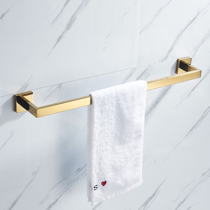 Casa si Gradina - Sanitare - Suporturi si accesorii baie - Suporturi baie - Set accesorii baie, Blackswan, Tip M6, 4 piese, model auriu lucios, dimensiune 60 cm - Infinity.ro