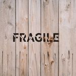 Casa si Gradina - Decoratiuni - DIY - Sabloane decorative pereti - Sablon Perete vopsire, tencuiala 0.7mm Fragile Word Broken Refolosibil, model MXSP7251, 100 x 100 mm, 0.70mm - Infinity.ro