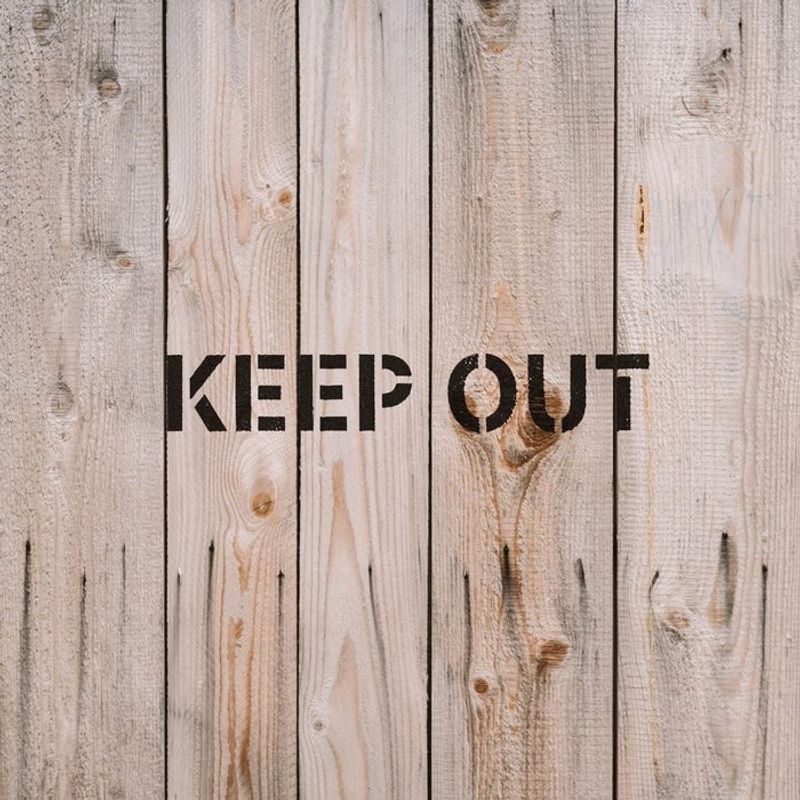 Casa si Gradina - Decoratiuni - DIY - Sabloane decorative pereti - Sablon Perete vopsire, tencuiala 0.7mm Keep Out Sign Refolosibil, model MXSP7245, 300 x 300 mm, 0.70mm - Infinity.ro