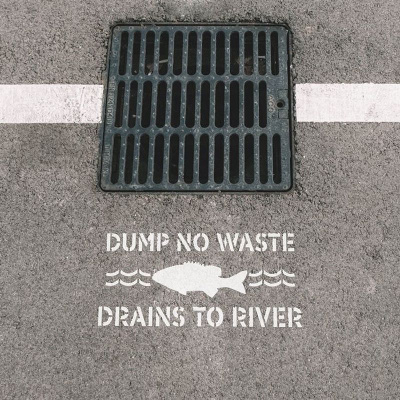 Casa si Gradina - Decoratiuni - DIY - Sabloane decorative pereti - Sablon Perete vopsire, tencuiala 0.7mm No Dumping Drains to River Refolosibil, model MXSP7225, 400 x 400 mm, 0.70mm - Infinity.ro