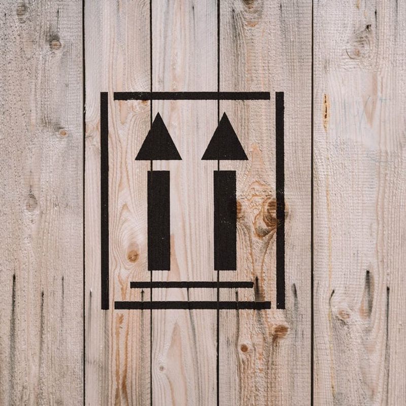 Casa si Gradina - Decoratiuni - DIY - Sabloane decorative pereti - Sablon Perete vopsire, tencuiala 0.7mm Up Arrow Refolosibil, model MXSP7239, 700 x 700 mm, 0.70mm - Infinity.ro