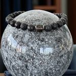 Fashion, accesorii si bijuterii - Barbati - Bijuterii barbati - Bratari barbati - Bratara barbati ajustabila pe snur Cian din pietre de lava cu charm inox - Infinity.ro