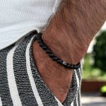 Fashion, accesorii si bijuterii - Barbati - Bijuterii barbati - Bratari barbati - Bratara barbati ajustabila pe snur Cian din pietre de lava cu charm inox - Infinity.ro