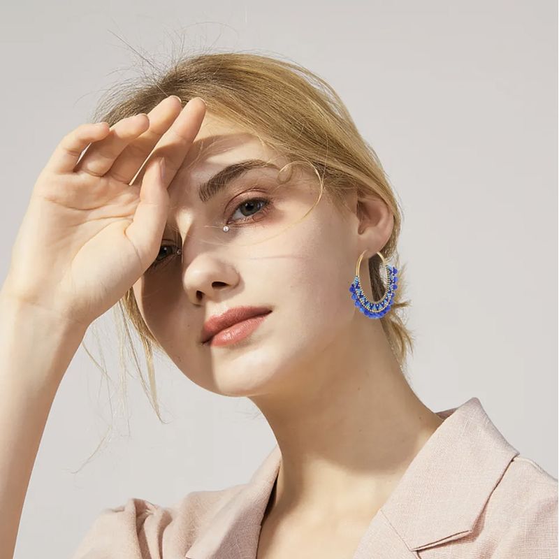 Fashion, accesorii si bijuterii - Femei - Bijuterii femei - Cercei femei - Cercei rotunzi Priya confectionati manual din margele Miyuki si Cristale de Cuart vopsite, design boem - Infinity.ro