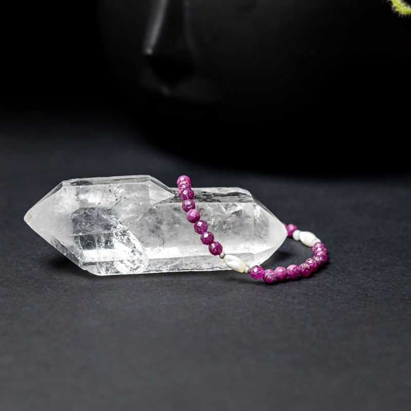 Fashion, accesorii si bijuterii - Femei - Bijuterii femei - Bratari femei - Bratara dama Naveen din pietre naturale de Rubin cu sistem de inchidere din argint 925 - Infinity.ro