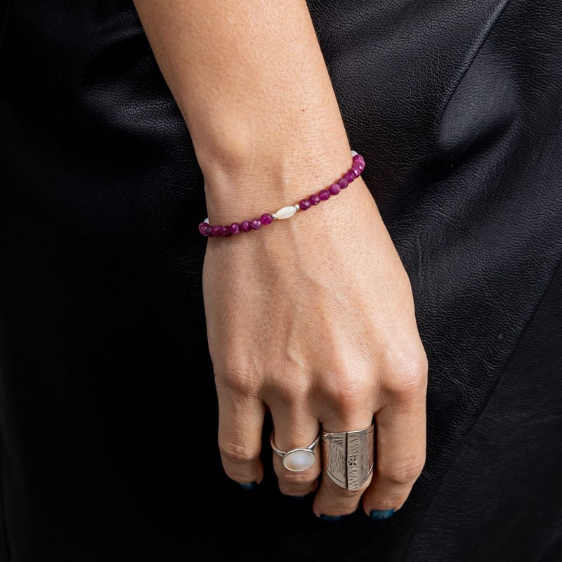 Fashion, accesorii si bijuterii - Femei - Bijuterii femei - Bratari femei - Bratara dama Naveen din pietre naturale de Rubin cu sistem de inchidere din argint 925 - Infinity.ro