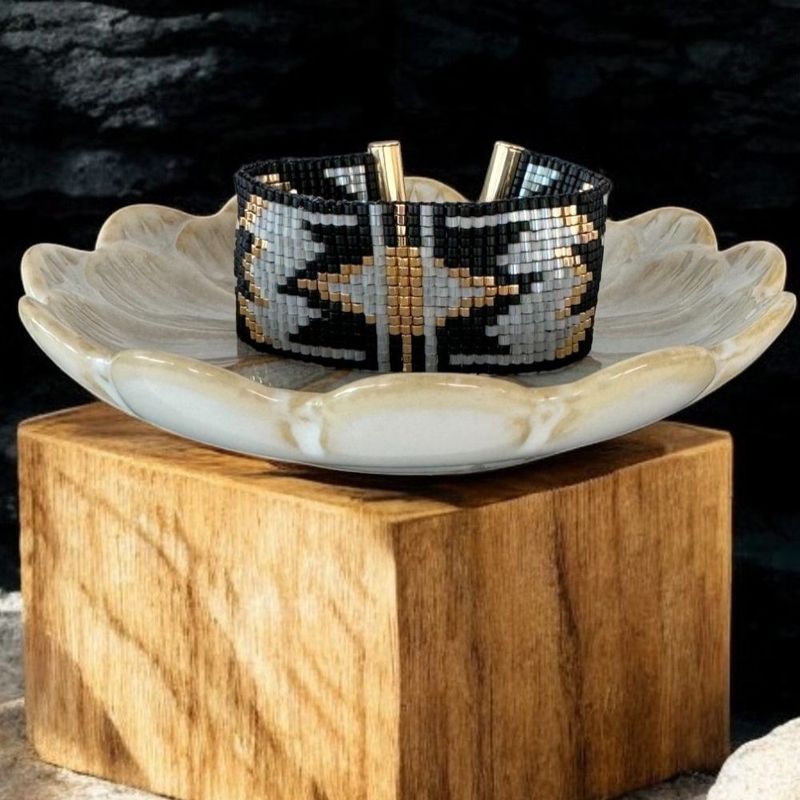 Fashion, accesorii si bijuterii - Femei - Bijuterii femei - Bratari femei - Bratara lata dama aurie cu negru si gri, impletita manual cu margele Miyuki, Charline - Infinity.ro