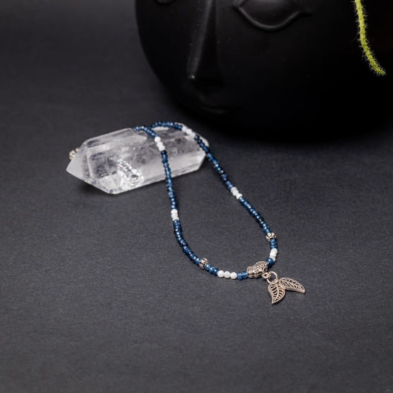 Fashion, accesorii si bijuterii - Femei - Bijuterii femei - Coliere femei - Colier Choker Ravindra din pietre naturale de Safir cu accesorii si sistem de inchidere din argint 925 - Infinity.ro