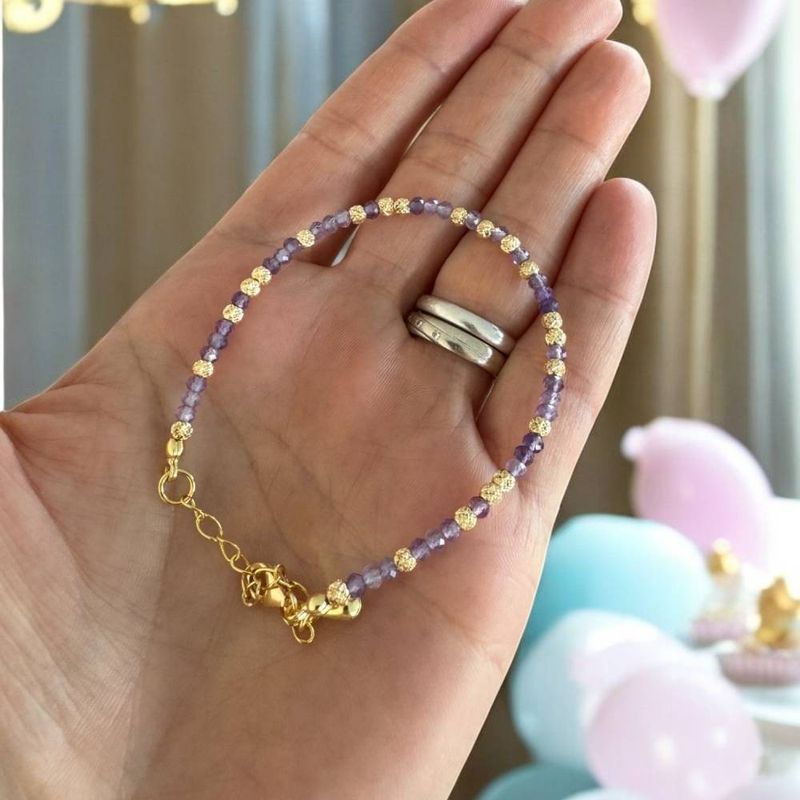 Fashion, accesorii si bijuterii - Femei - Bijuterii femei - Bratari femei - Bratara eleganta dama Nuria din Ametist si bilute de argint placat cu aur 925 - Infinity.ro