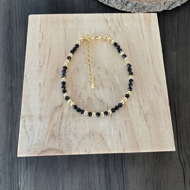 Fashion, accesorii si bijuterii - Femei - Bijuterii femei - Bratari femei - Bratara dama handmade din Obsidian Amina cu bilute din argint placat cu aur - Infinity.ro