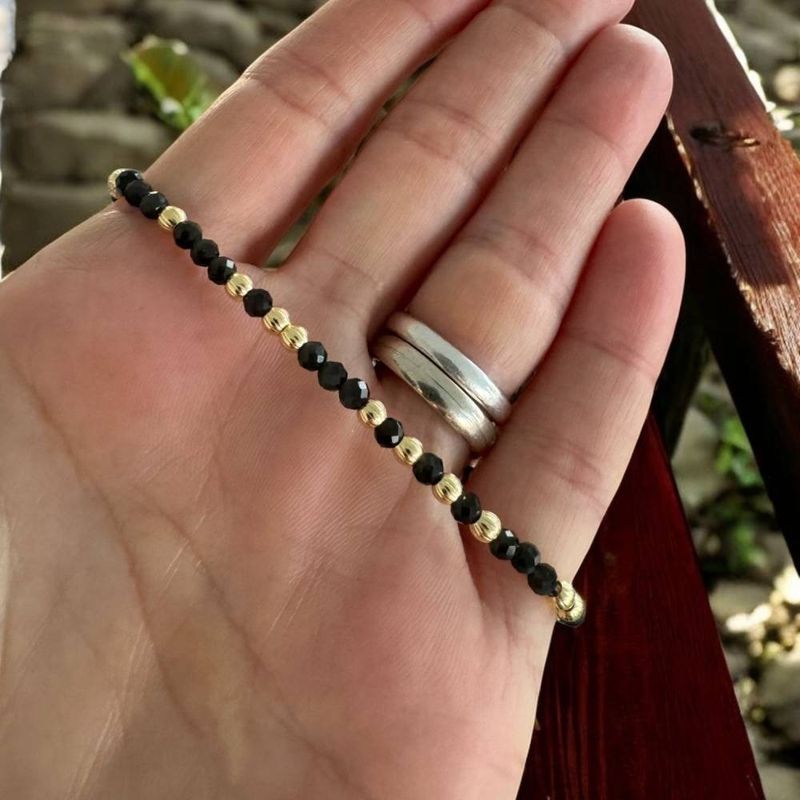 Fashion, accesorii si bijuterii - Femei - Bijuterii femei - Bratari femei - Bratara dama handmade din Obsidian Amina cu bilute din argint placat cu aur - Infinity.ro