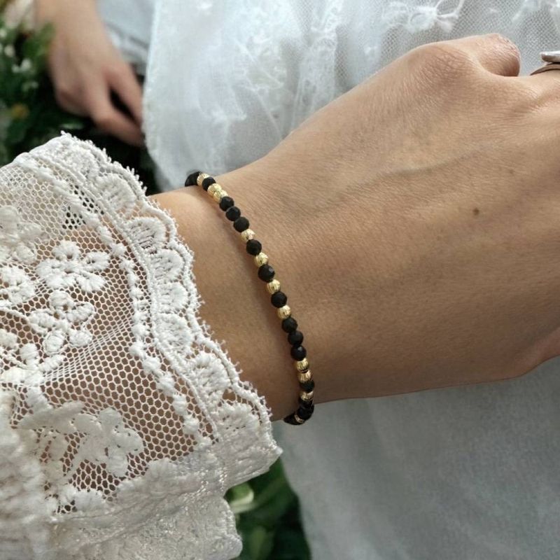 Fashion, accesorii si bijuterii - Femei - Bijuterii femei - Bratari femei - Bratara dama handmade din Obsidian Amina cu bilute din argint placat cu aur - Infinity.ro