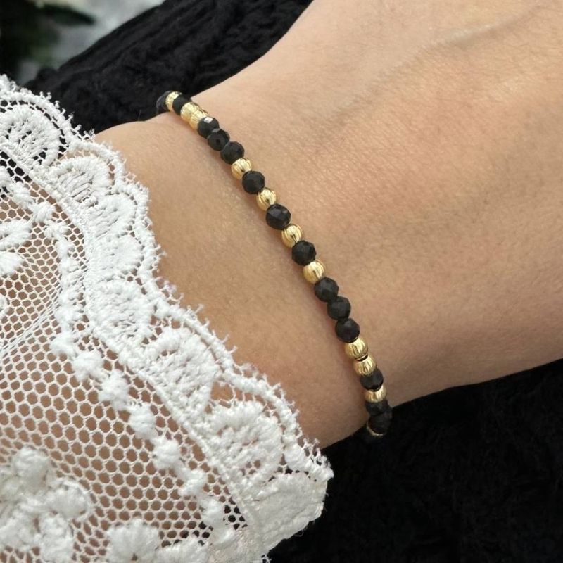 Fashion, accesorii si bijuterii - Femei - Bijuterii femei - Bratari femei - Bratara dama handmade din Obsidian Amina cu bilute din argint placat cu aur - Infinity.ro