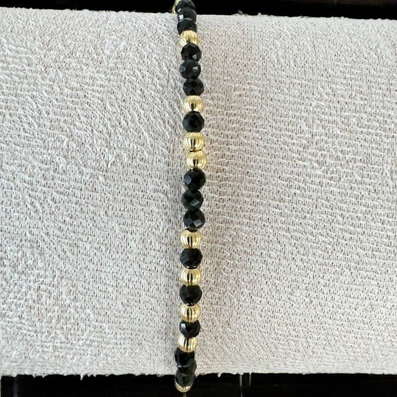 Fashion, accesorii si bijuterii - Femei - Bijuterii femei - Bratari femei - Bratara dama handmade din Obsidian Amina cu bilute din argint placat cu aur - Infinity.ro