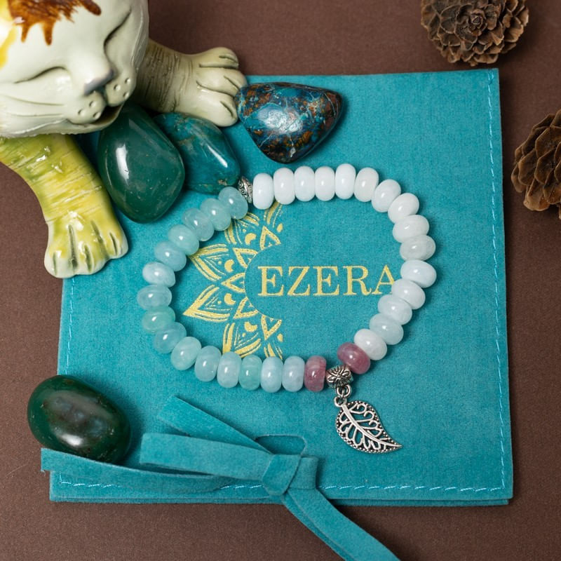 Fashion, accesorii si bijuterii - Femei - Bijuterii femei - Bratari femei - Mayra, bratara dama realizata manual din cristale de Morganit cu charm frunza - Infinity.ro