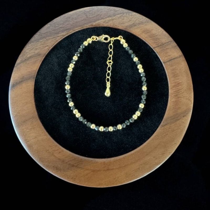 Fashion, accesorii si bijuterii - Femei - Bijuterii femei - Bratari femei - Bratara dama handmade din Obsidian Amina cu bilute din argint placat cu aur - Infinity.ro