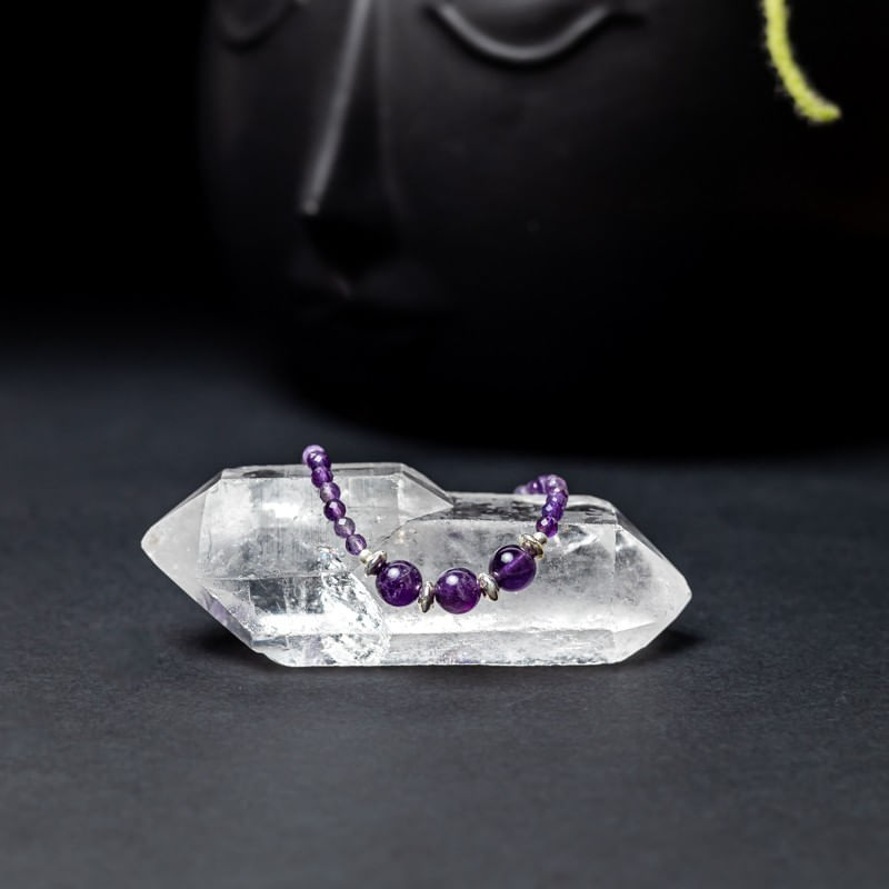 Fashion, accesorii si bijuterii - Femei - Bijuterii femei - Bratari femei - Bratara dama Reena din pietre naturale de Ametist, inchidere si accesorii din argint 925 - Infinity.ro